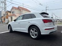 アウディ Q5