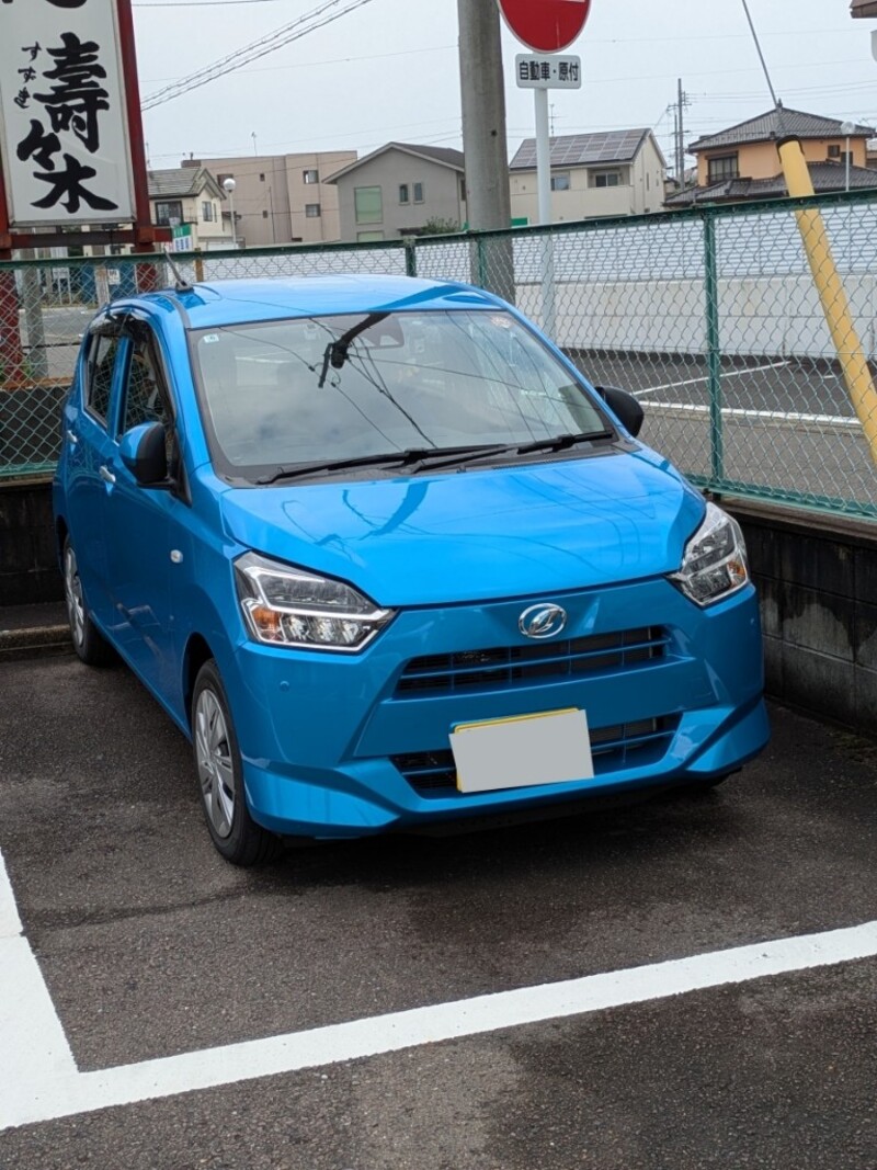 ダイハツ ミライース