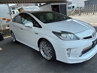 トヨタ プリウスPHV