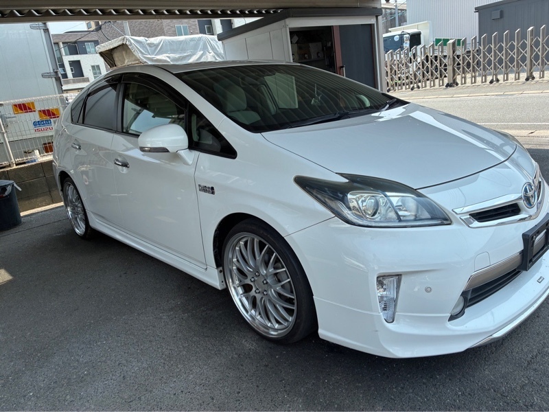 トヨタ プリウスPHV