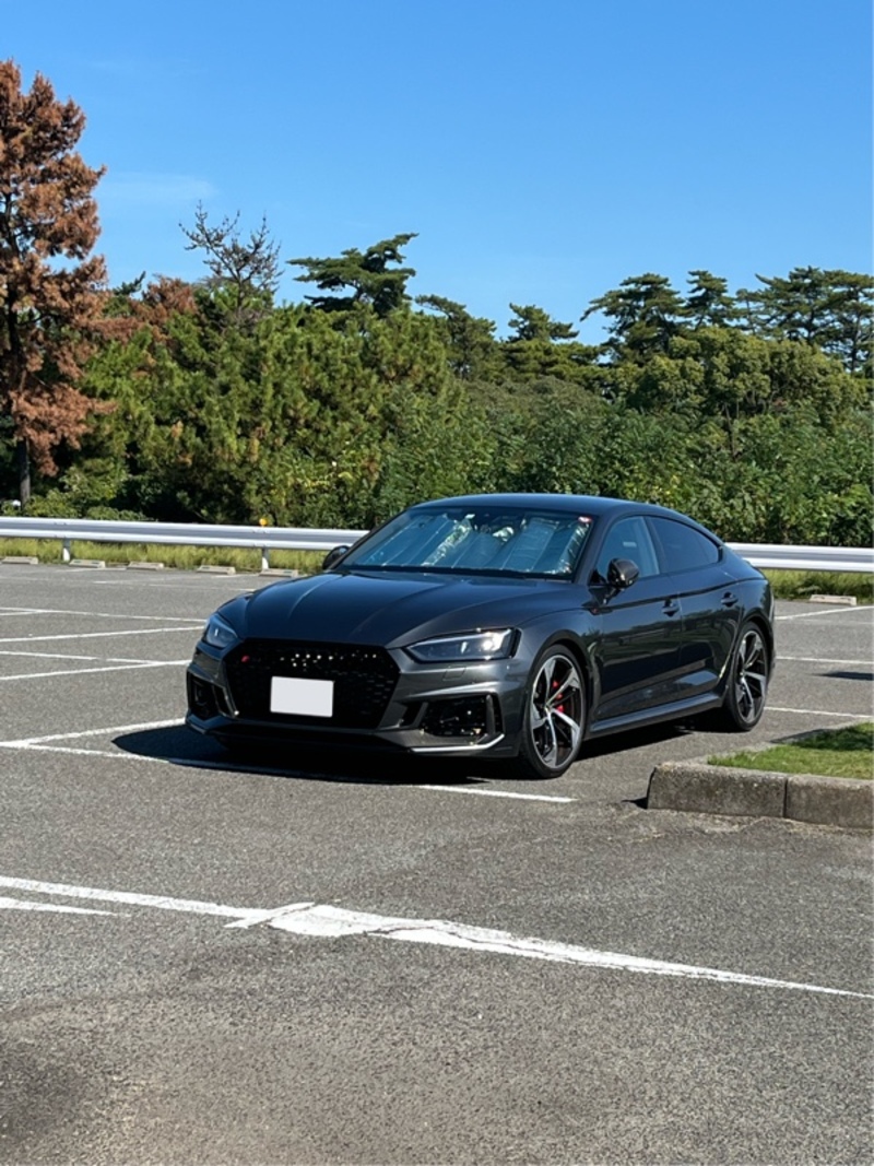 アウディ RS5 スポーツバック