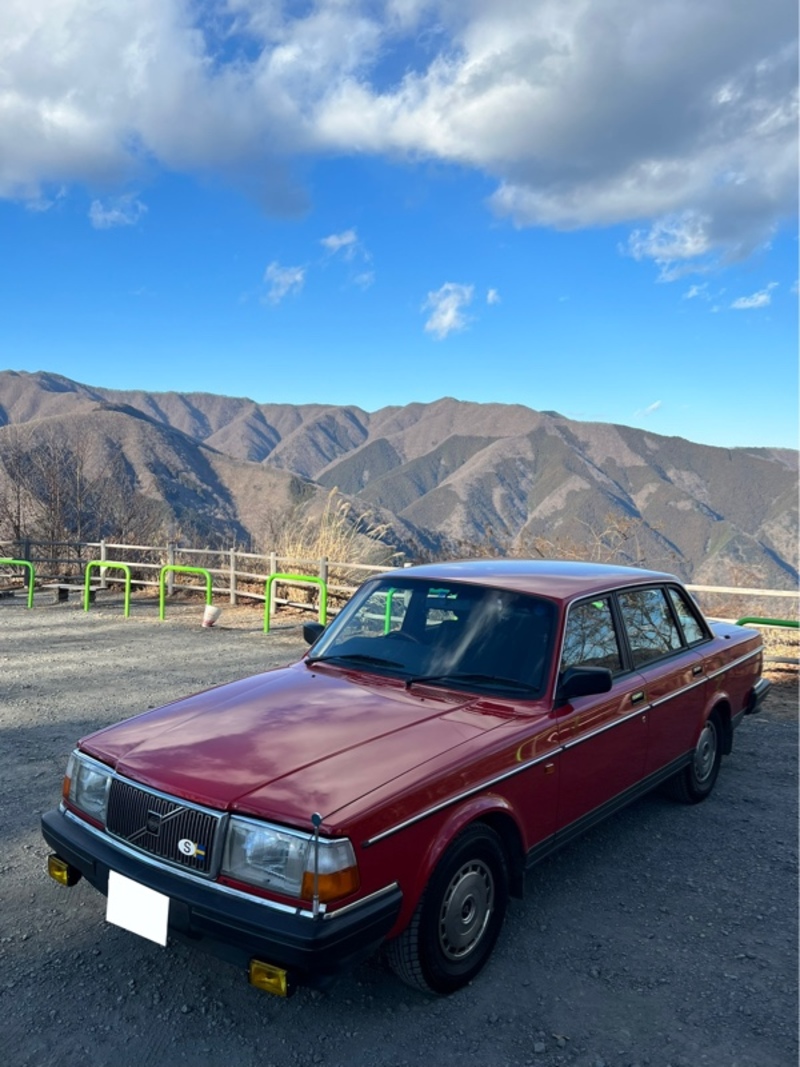 ボルボ 240 セダン