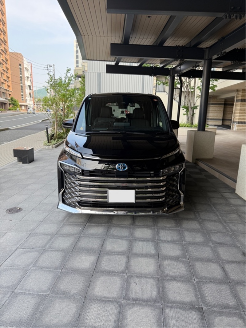 トヨタ ヴォクシー ハイブリッド S-Z_7人乗り(CVT_1.8_ハイブリッド)