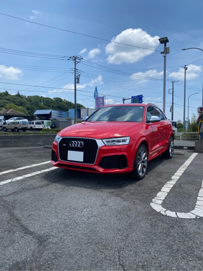 アウディ RS Q3 RS Q3_RHD_4WD(AT_2.5)