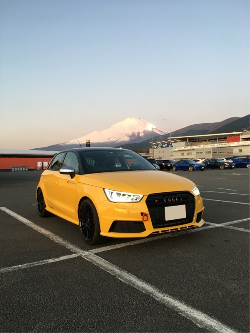 アウディ S1 スポーツバック S1 スポーツバック_RHD_4WD(MT_2.0)
