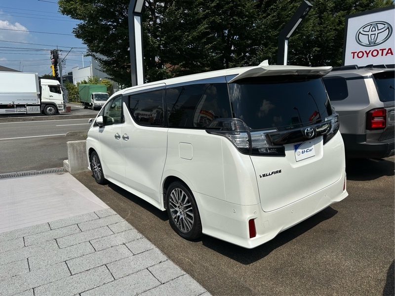 トヨタ ヴェルファイア Z“Aエディション・ゴールデンアイズ”_7人乗り(CVT_2.5)