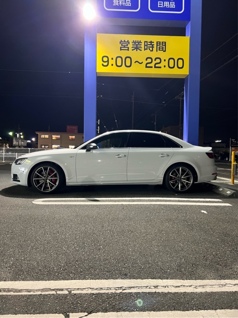 アウディ S4 (セダン) セダン_RHD_4WD(AT_3.0)
