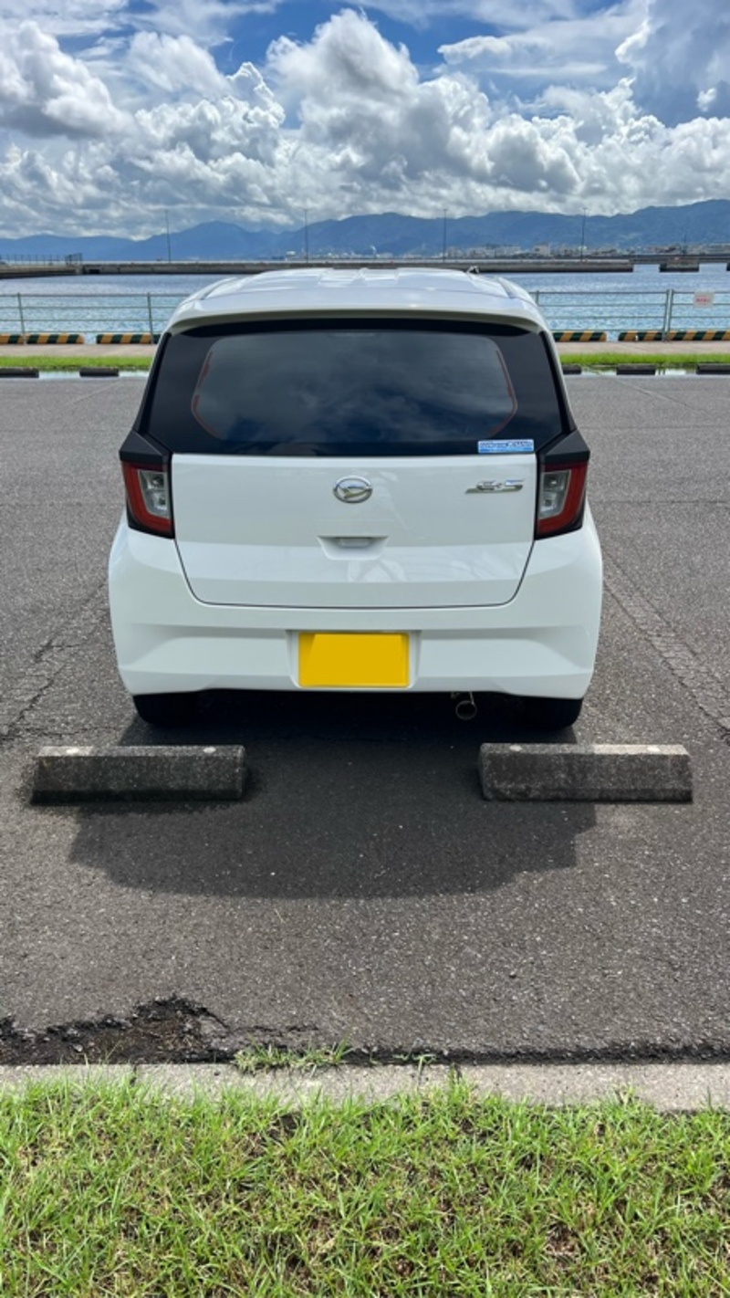 ダイハツ ミライース