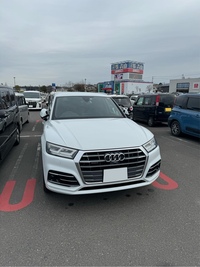 アウディ Q5 Q5 40 TDI クワトロ スポーツ_RHD_4WD(AT_2.0)