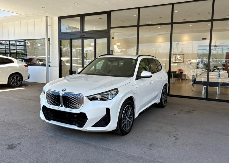 BMW iX1 eドライブ 20 Mスポーツ_RHD