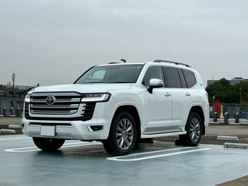 トヨタ ランドクルーザー300 ZX_7人乗り_4WD (AT_3.5_ガソリン)