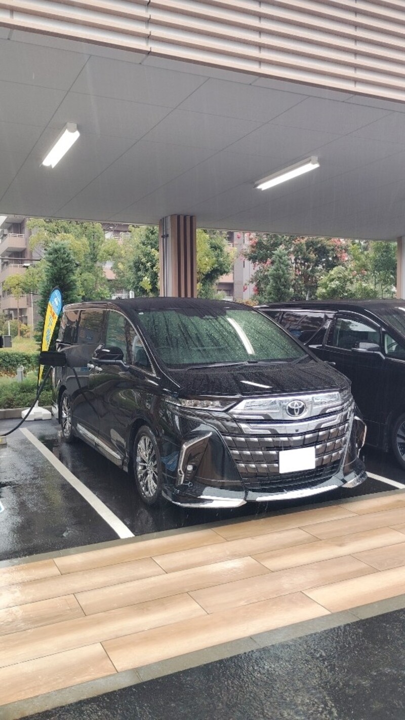 トヨタ アルファード エグゼクティブラウンジ_E-Four(CVT_2.5_プラグインハイブリッド)