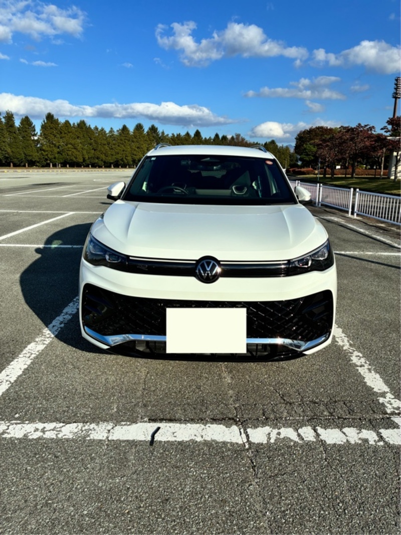 フォルクスワーゲン ティグアン TDI 4モーション Rライン_RHD_4WD(DSG_2.0)