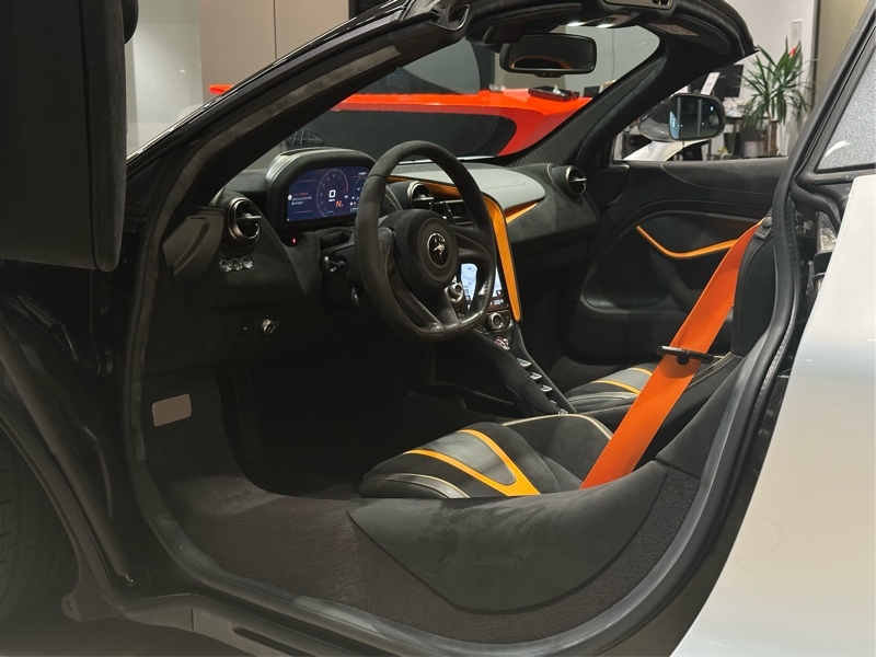 マクラーレン 720S スパイダー 720Sスパイダー_LHD(SSG_4.0)