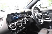 メルセデスAMG GLAクラス メルセデスAMG GLA35 4マチック_RHD_4WD(DCT_2.0)