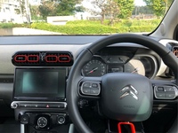 シトロエン C3 エアクロスSUV シャイン パッケージ_RHD(EAT_1.2)