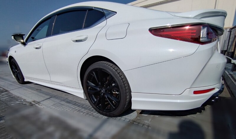 レクサス ESハイブリッド 300h“Fスポーツ”(CVT_2.5)