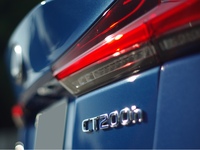 レクサス CT 200h“バージョンC”(CVT_1.8)