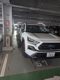 トヨタ RAV4ハイブリッド アドベンチャー“オフロードパッケージ II”_E-Four(CVT_2.5_ハイブリッド)