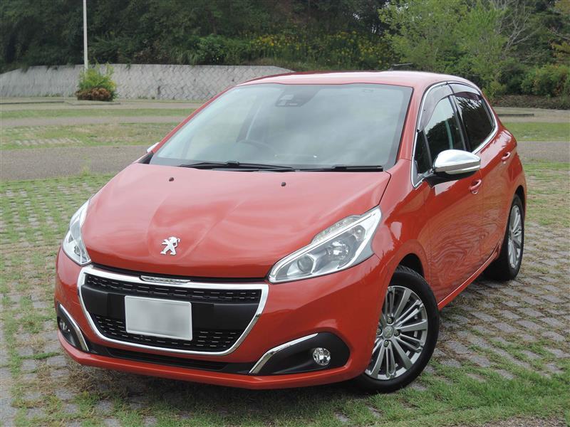 プジョー 208 アリュール_RHD(AT_1.2)