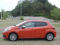 プジョー 208 アリュール_RHD(AT_1.2)