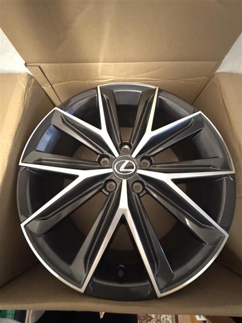レクサス LBX リラックス(CVT_1.5)