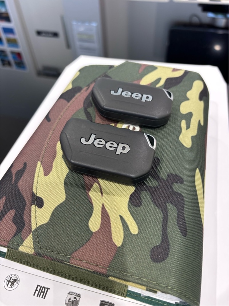 ジープ ラングラー アンリミテッド スポーツ_RHD_4WD(AT_2.0)