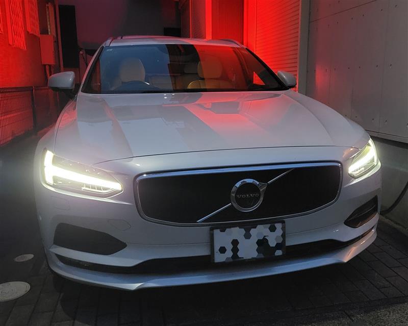 ボルボ V90 T5 モメンタム_RHD(AT_2.0)