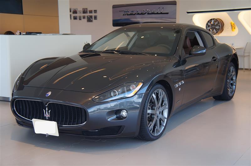 マセラティ グラントゥーリズモ S オートマティック_LHD(AT_4.7)