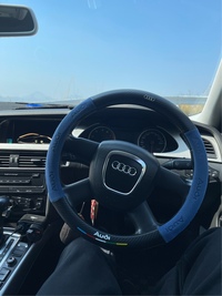 アウディ A4 （セダン） 1.8 TFSI_RHD(CVT_1.8)