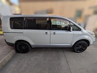 三菱 デリカD:5 M_8人乗り_4WD(CVT_2.4)