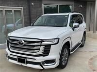 トヨタ ランドクルーザー300 ZX_7人乗り_4WD (AT_3.5_ガソリン)