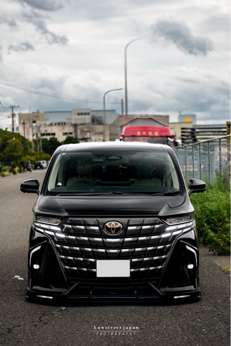 トヨタ アルファード エグゼクティブラウンジ_E-Four(CVT_2.5_プラグインハイブリッド)