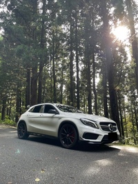 メルセデスAMG GLAクラス メルセデスAMG GLA45 4マチック_RHD_4WD(AT_2.0)