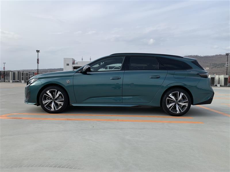 プジョー 308SW PHEV SW GT ハイブリッド_RHD(e-EAT_1.6)