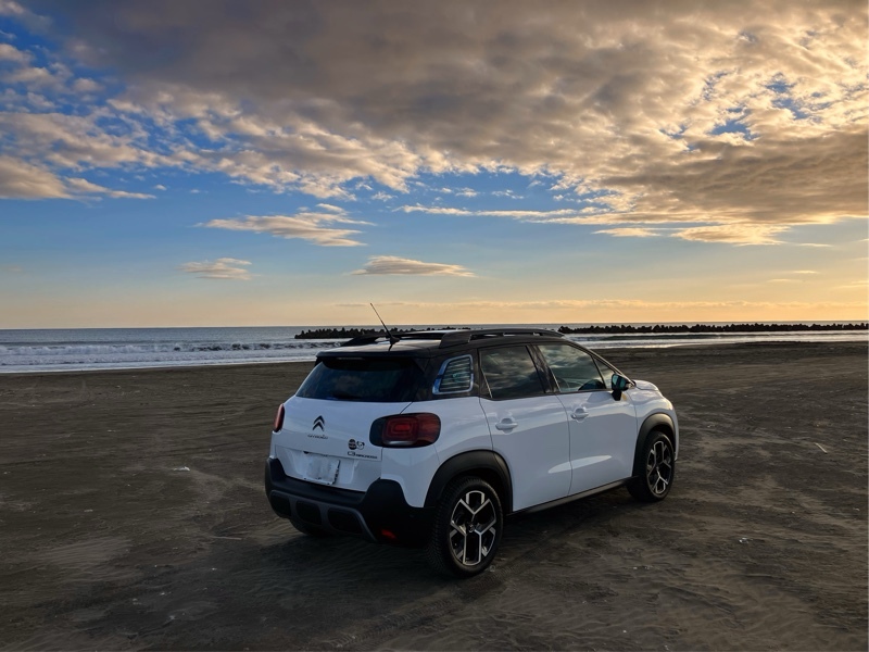 シトロエン C3 エアクロスSUV シャイン パック ブルーHDi_RHD(EAT_1.5)