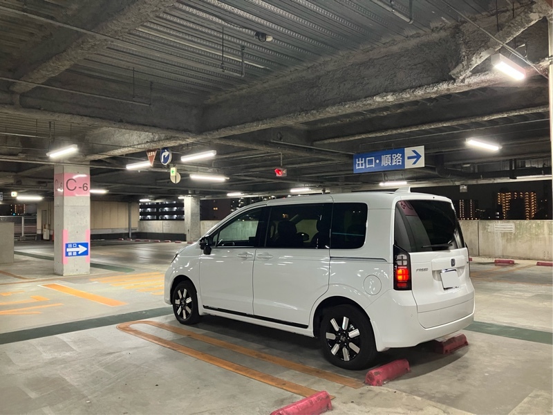 ホンダ フリード e:HEV エアー_6人乗り_4WD(CVT_1.5)