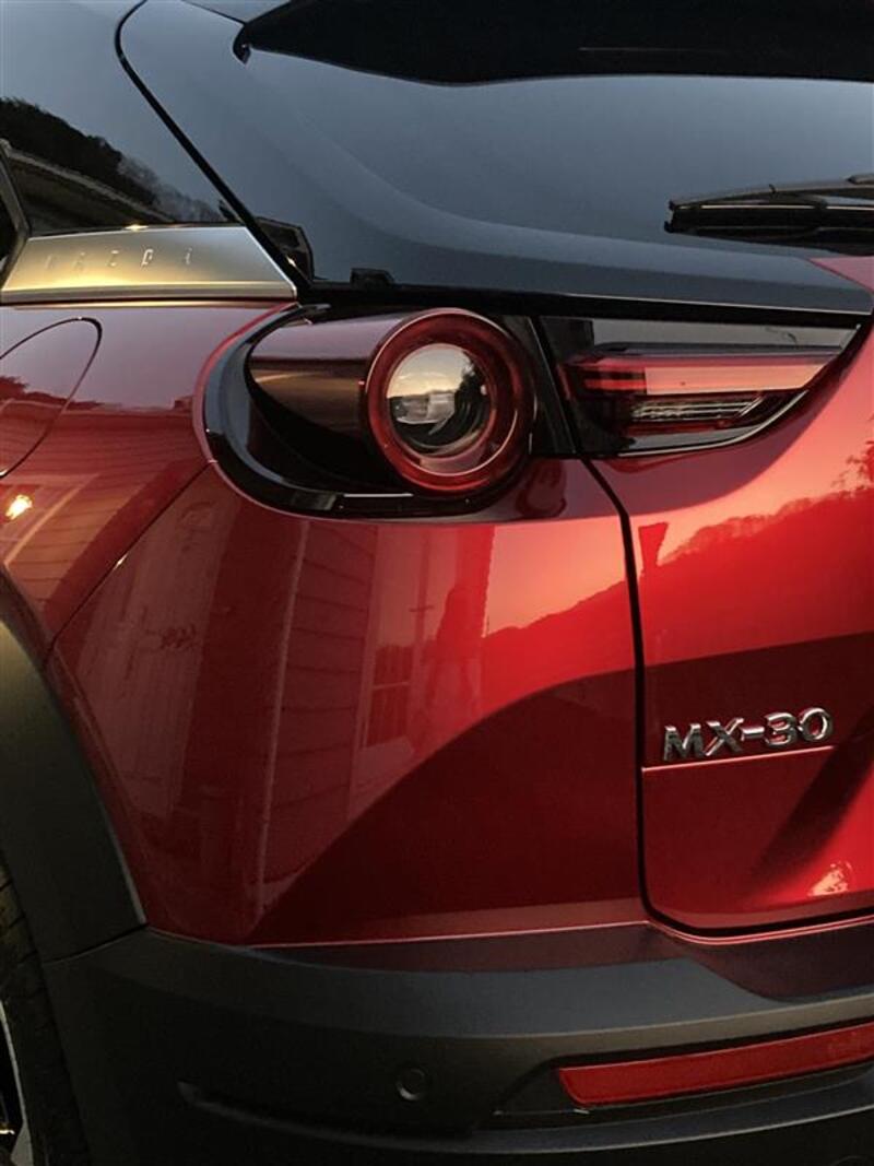 マツダ MX-30 ナチュラルモノトーン_4WD(AT_2.0)