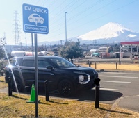 三菱 アウトランダーPHEV ブラックエディション_7人乗り_4WD(2.4)