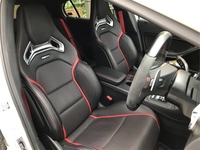 メルセデスAMG GLAクラス メルセデスAMG GLA45 4マチック_RHD_4WD(AT_2.0)