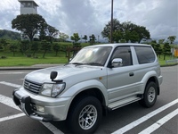 トヨタ ランドクルーザープラド RXワイド_4WD(3ドア_AT_3.0ディーゼル)