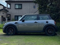 ミニ MINI
