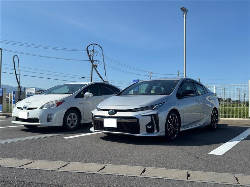 トヨタ プリウスPHV S“GRスポーツ”(CVT_1.8)
