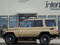 トヨタ ランドクルーザー70 LX_4WD(MT_3.5ディーゼル)
