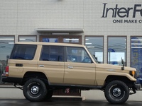 トヨタ ランドクルーザー70 LX_4WD(MT_3.5ディーゼル)