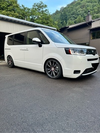 ホンダ ステップワゴン エアー_7人乗り_4WD(CVT_1.5)