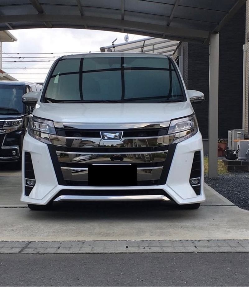 トヨタ ノア Si“W×B II”_7人乗り(CVT_2.0)