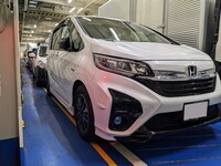 ホンダ フリードハイブリッド ハイブリッド モデューロX_6人乗り(DCT_1.5)