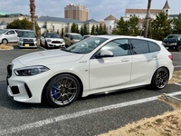 BMW 1シリーズ ハッチバック M135i xドライブ_RHD_4WD(AT_2.0)