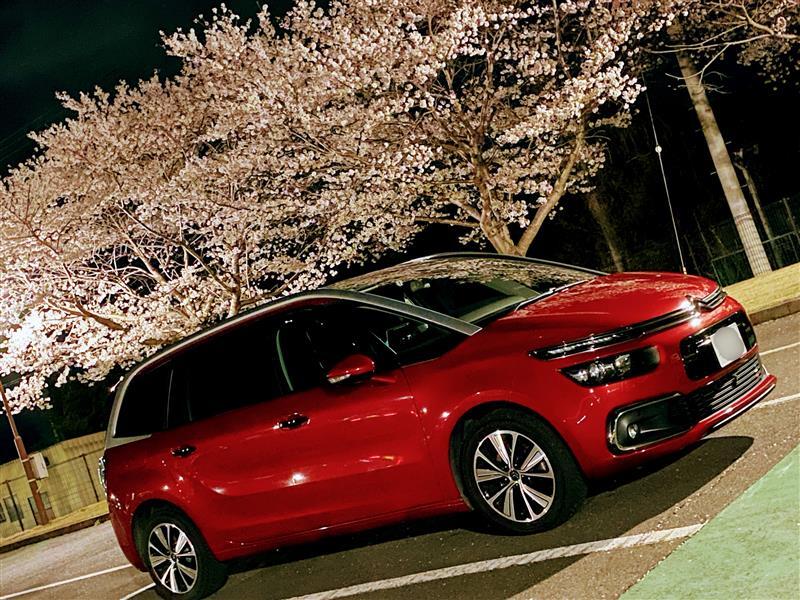 シトロエン グランドC4スペースツアラー シャイン ブルーHDi_RHD(EAT_2.0)